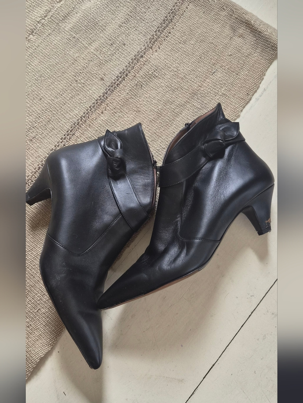 Tabitha Simmoms Classic Black Leather Women's Ankle Boots